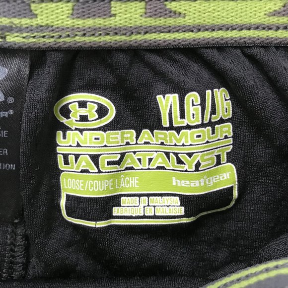 Under Armour Shorts Sz YLG Kids Black/Gray - Picture 3 of 6